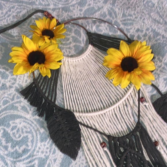 Unique Hand Crafted Macrame Sunflower Design Dream Catcher Hanging Wall Art - Picture 7 of 14